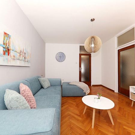 Appartamento Grande Riposo Zara Esterno foto
