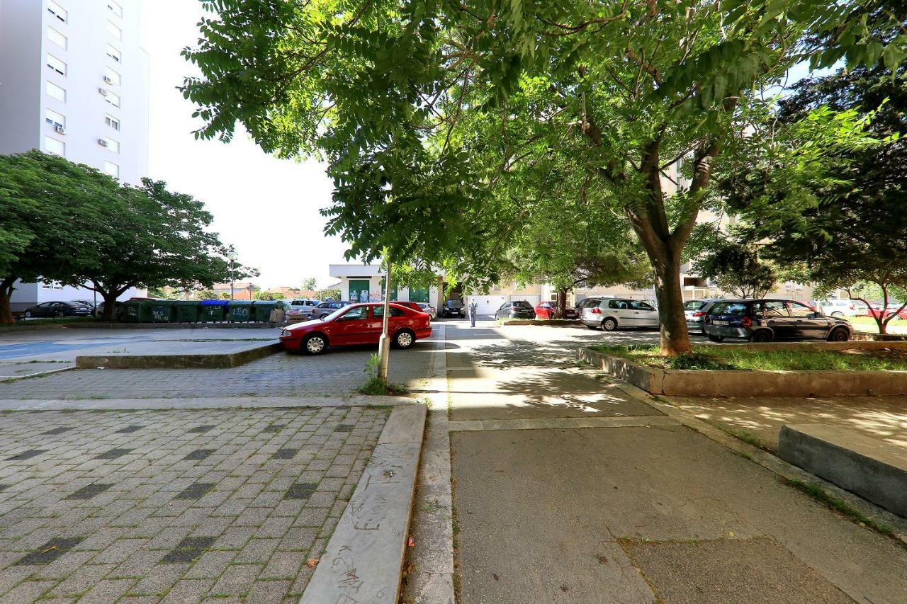 Appartamento Grande Riposo Zara Esterno foto