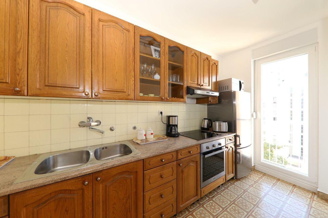 Appartamento Grande Riposo Zara Esterno foto