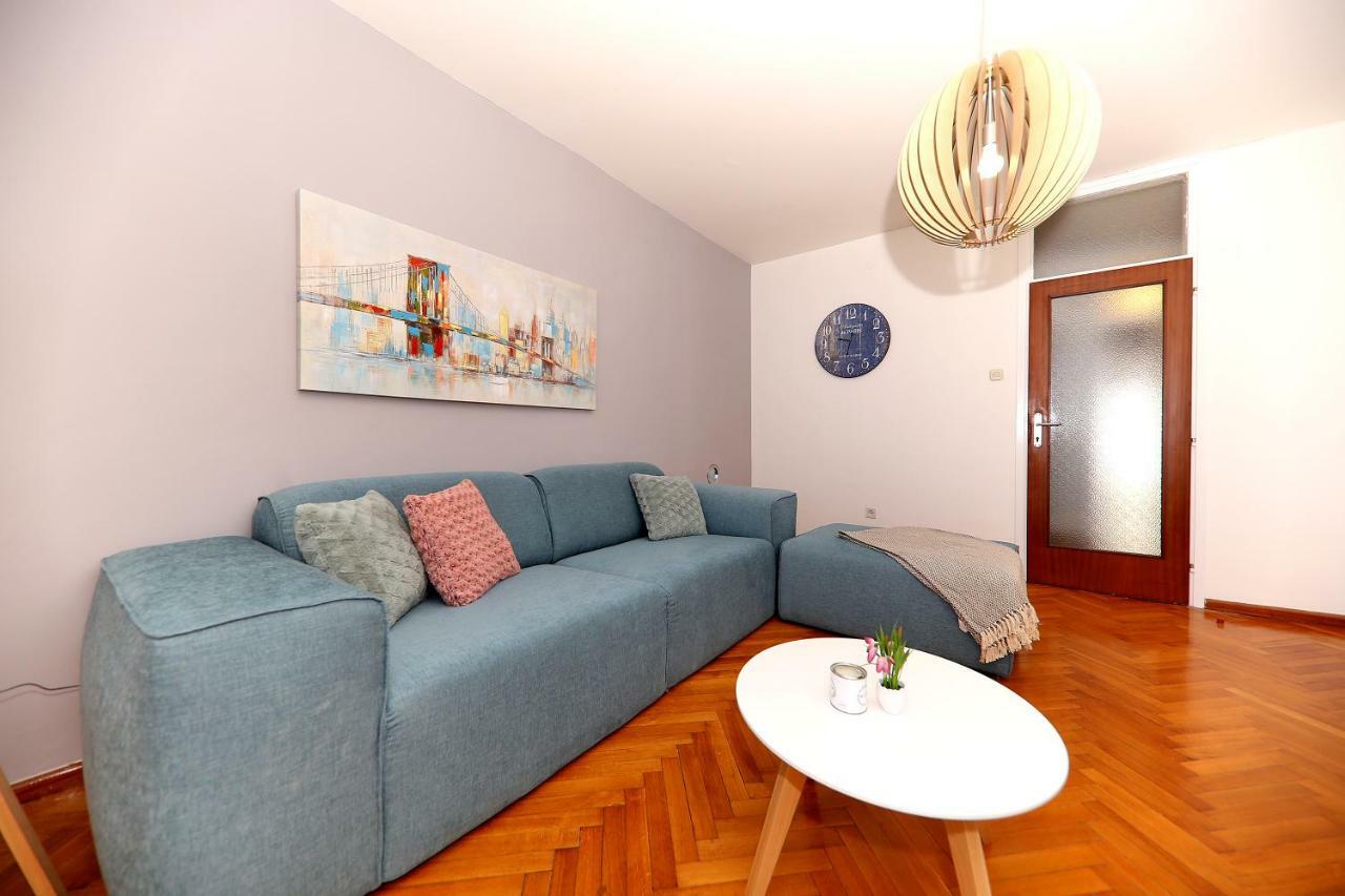 Appartamento Grande Riposo Zara Esterno foto