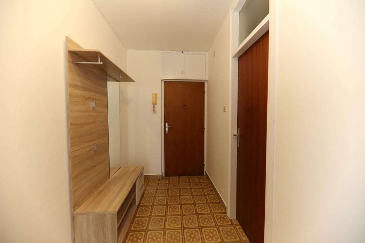 Appartamento Grande Riposo Zara Esterno foto